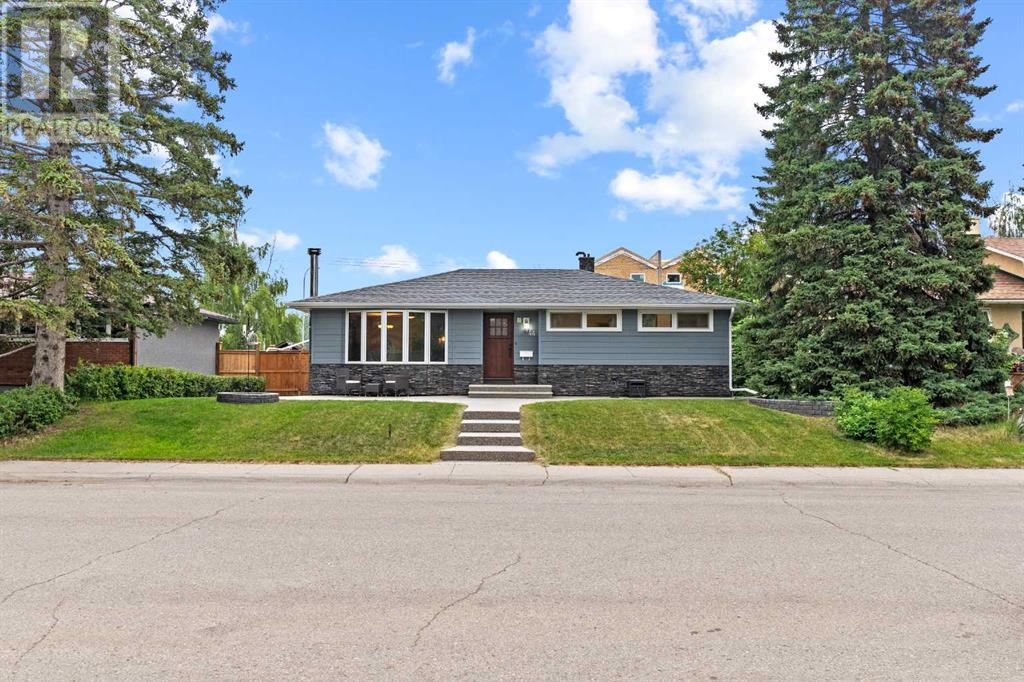 44 Granlea Place SW, Calgary, Alberta