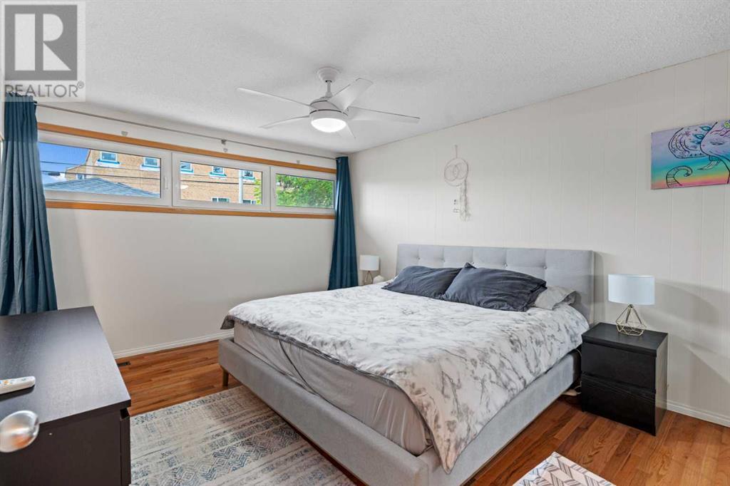 Single Family House Bungalow for Sale in  Granlea Place SW Glendale Calgary 