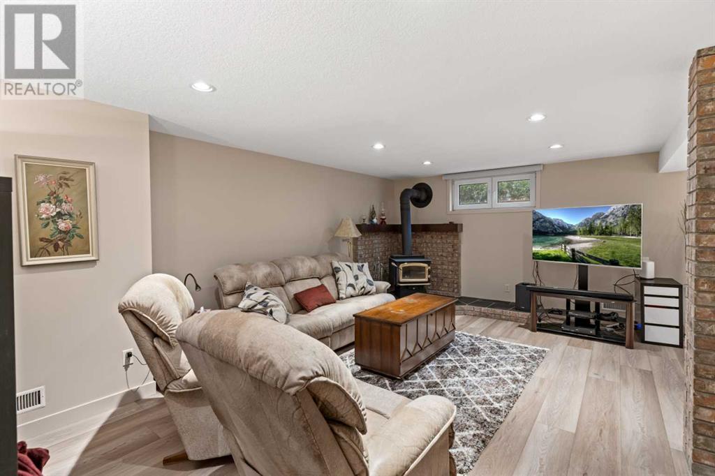 Single Family House Bungalow for Sale in  Granlea Place SW Glendale Calgary 
