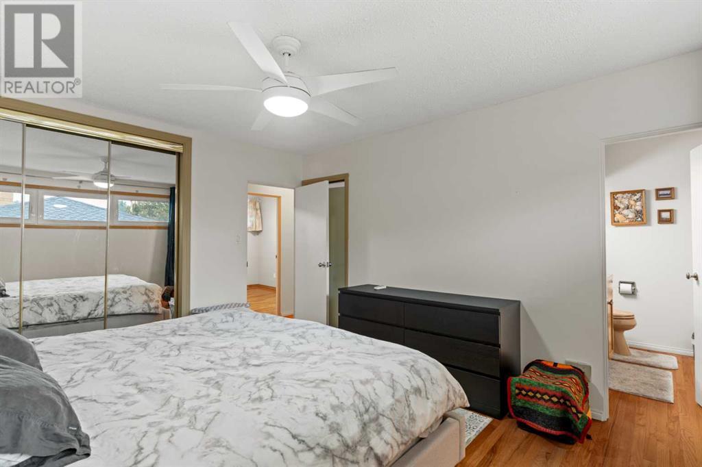 Single Family House Bungalow for Sale in  Granlea Place SW Glendale Calgary 