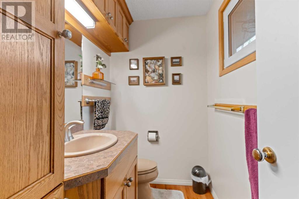 Single Family House Bungalow for Sale in  Granlea Place SW Glendale Calgary 