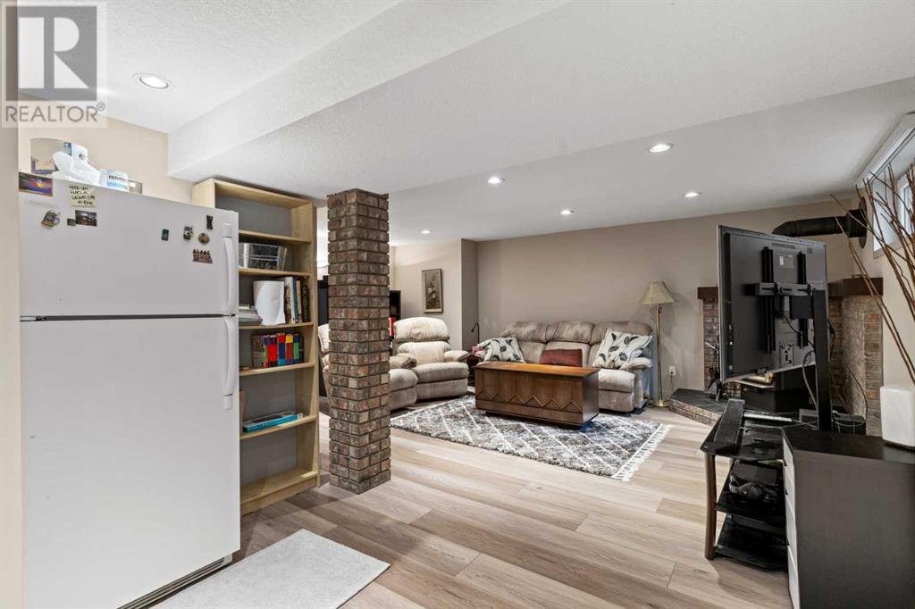 Single Family House Bungalow for Sale in  Granlea Place SW Glendale Calgary 