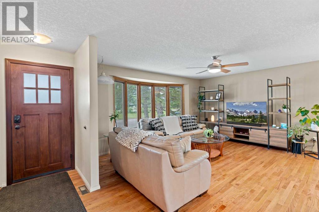 Single Family House Bungalow for Sale in  Granlea Place SW Glendale Calgary 