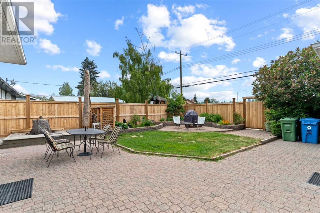 Single Family House Bungalow for Sale in  Granlea Place SW Glendale Calgary 