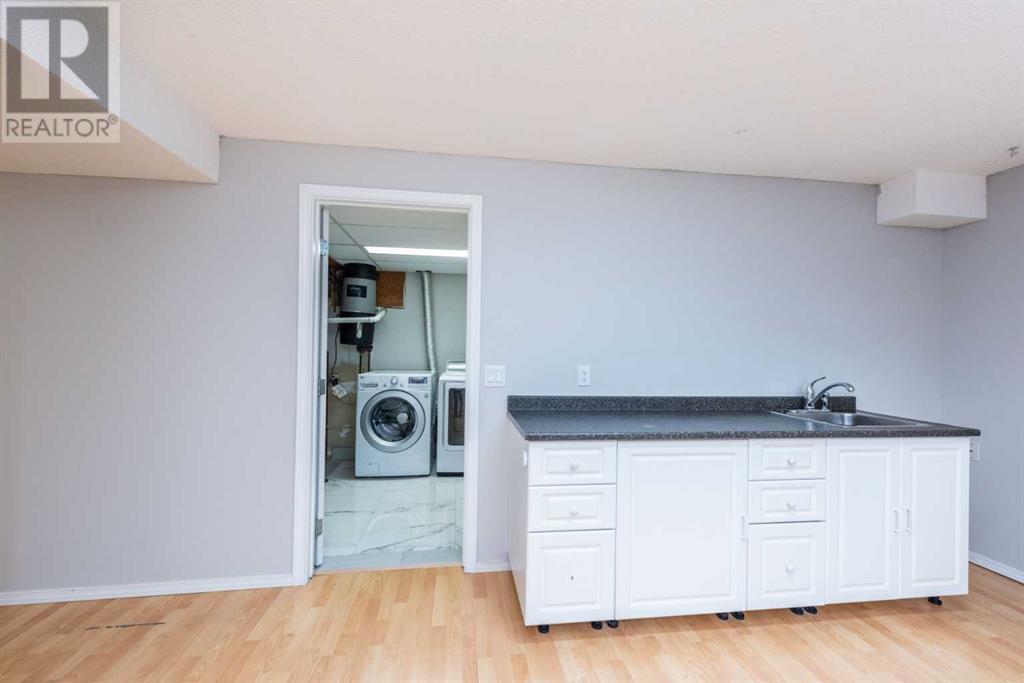 Single Family House for Sale in  Erin Woods Drive SE Erin Woods Calgary 