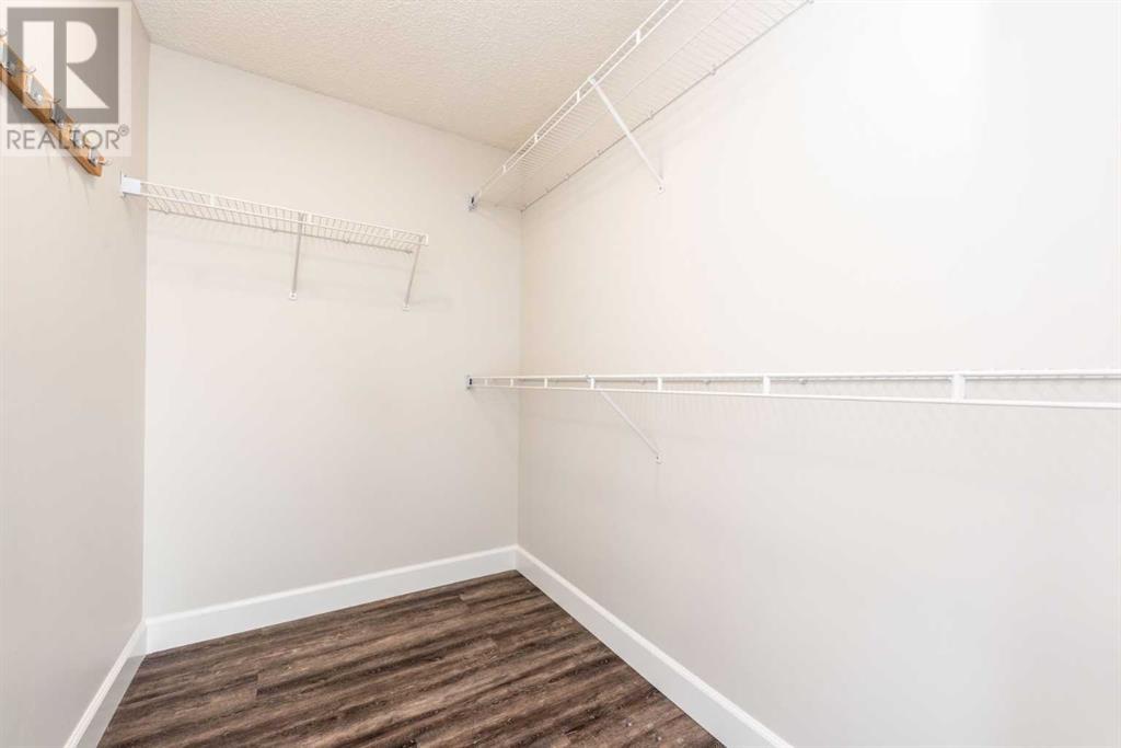 Single Family House for Sale in  Erin Woods Drive SE Erin Woods Calgary 