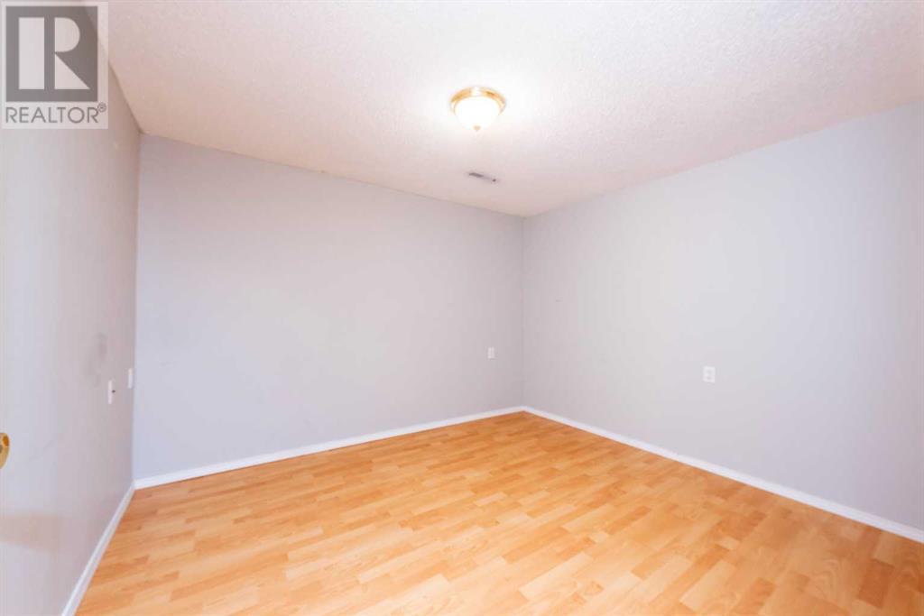 Single Family House for Sale in  Erin Woods Drive SE Erin Woods Calgary 