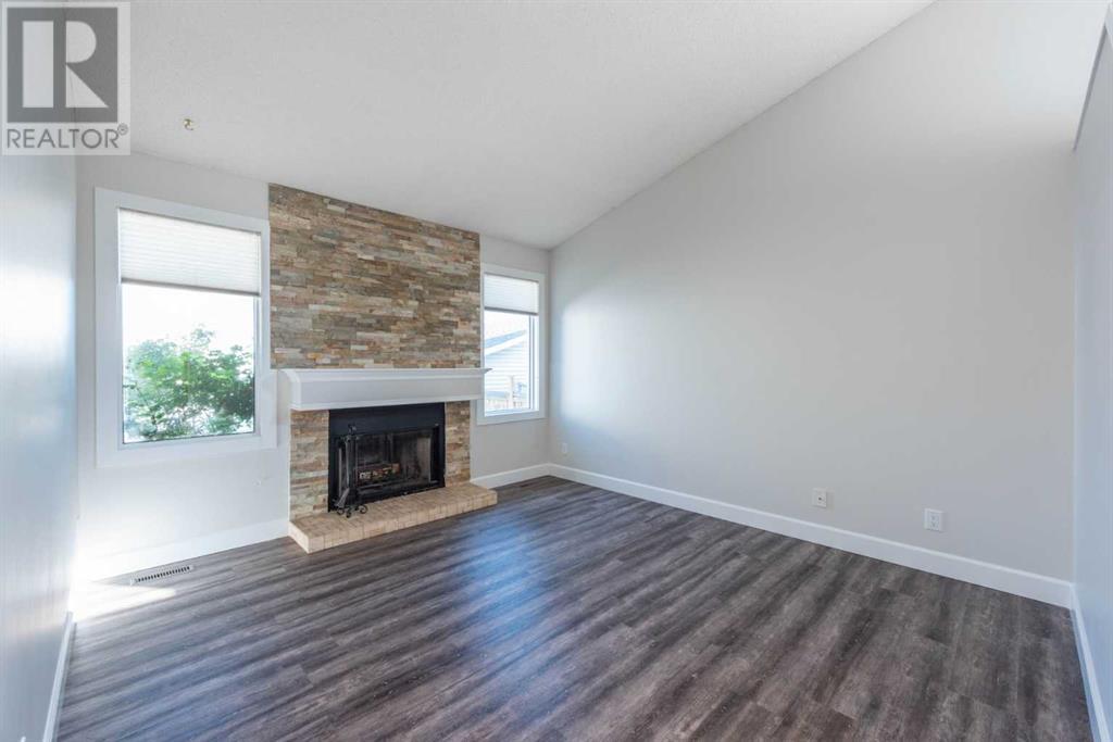 Single Family House for Sale in  Erin Woods Drive SE Erin Woods Calgary 