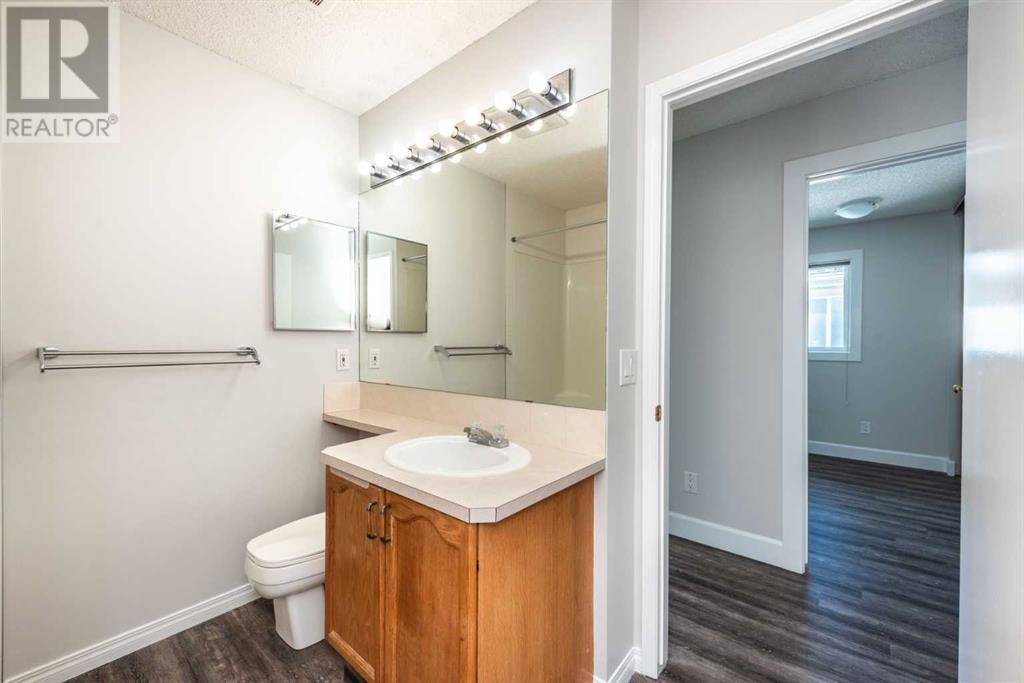 Single Family House for Sale in  Erin Woods Drive SE Erin Woods Calgary 