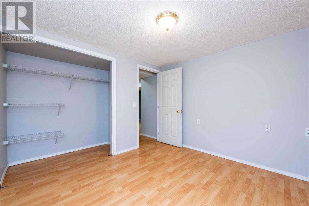Single Family House for Sale in  Erin Woods Drive SE Erin Woods Calgary 