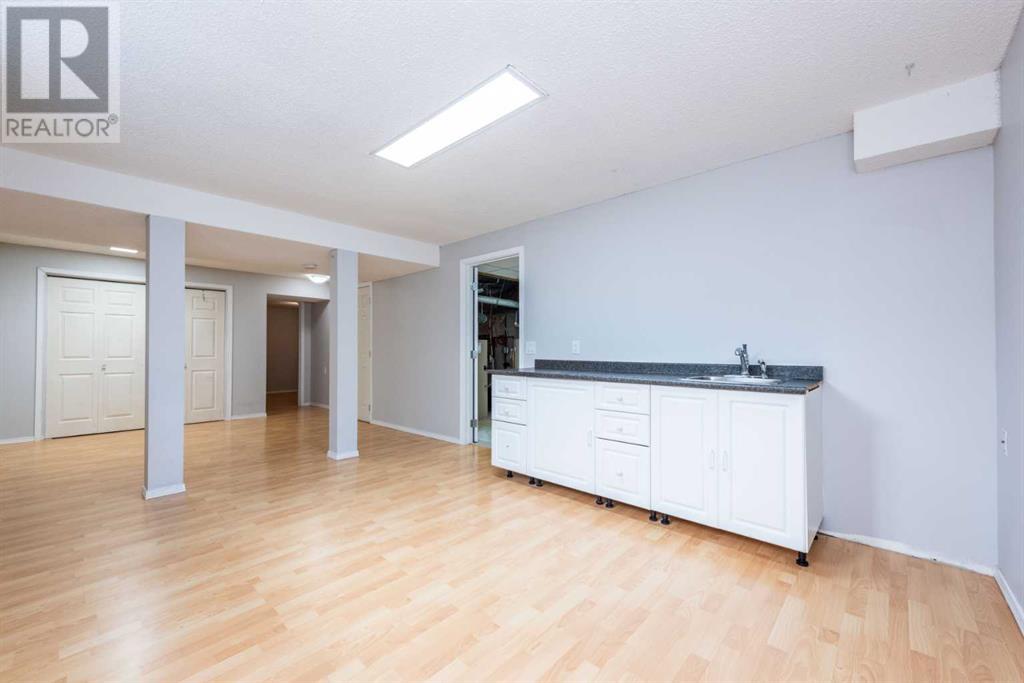 Single Family House for Sale in  Erin Woods Drive SE Erin Woods Calgary 