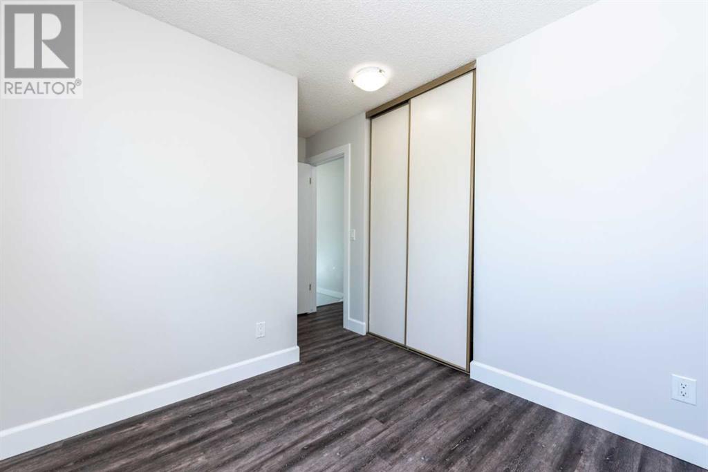 Single Family House for Sale in  Erin Woods Drive SE Erin Woods Calgary 