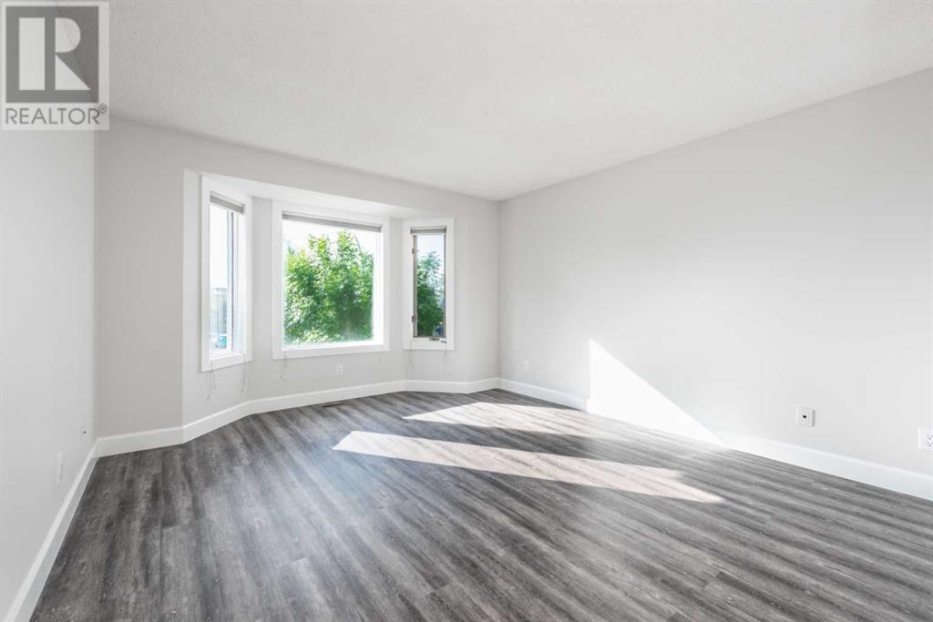 Single Family House for Sale in  Erin Woods Drive SE Erin Woods Calgary 