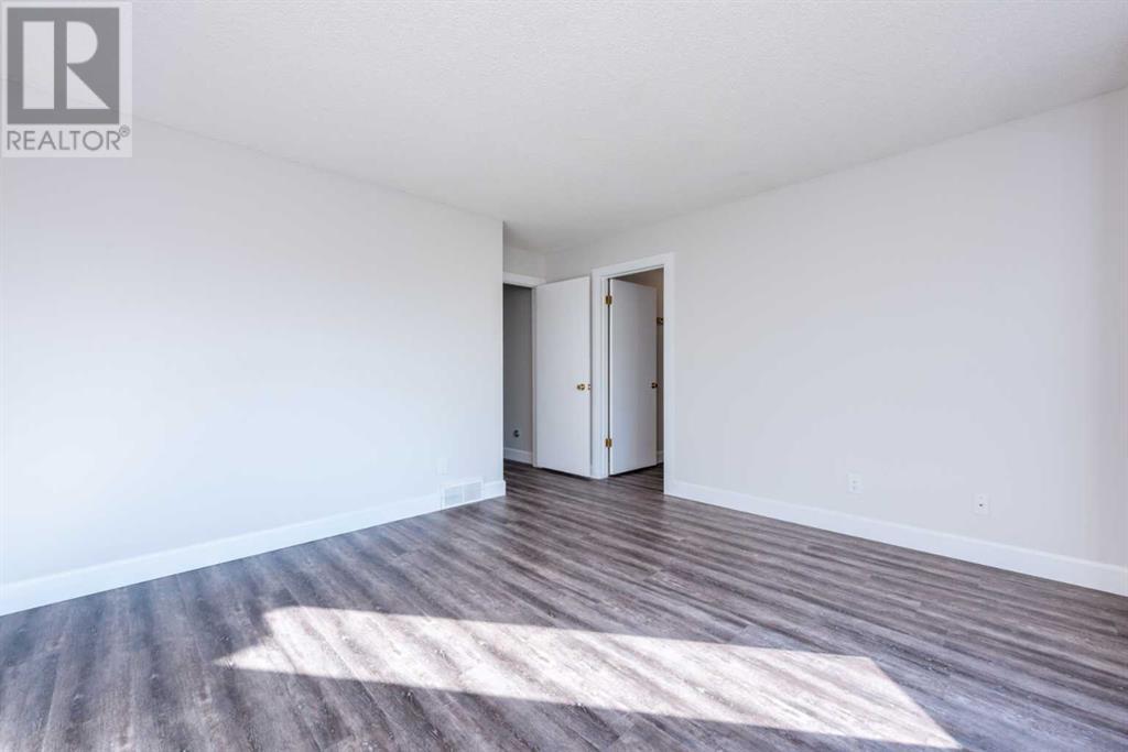 Single Family House for Sale in  Erin Woods Drive SE Erin Woods Calgary 