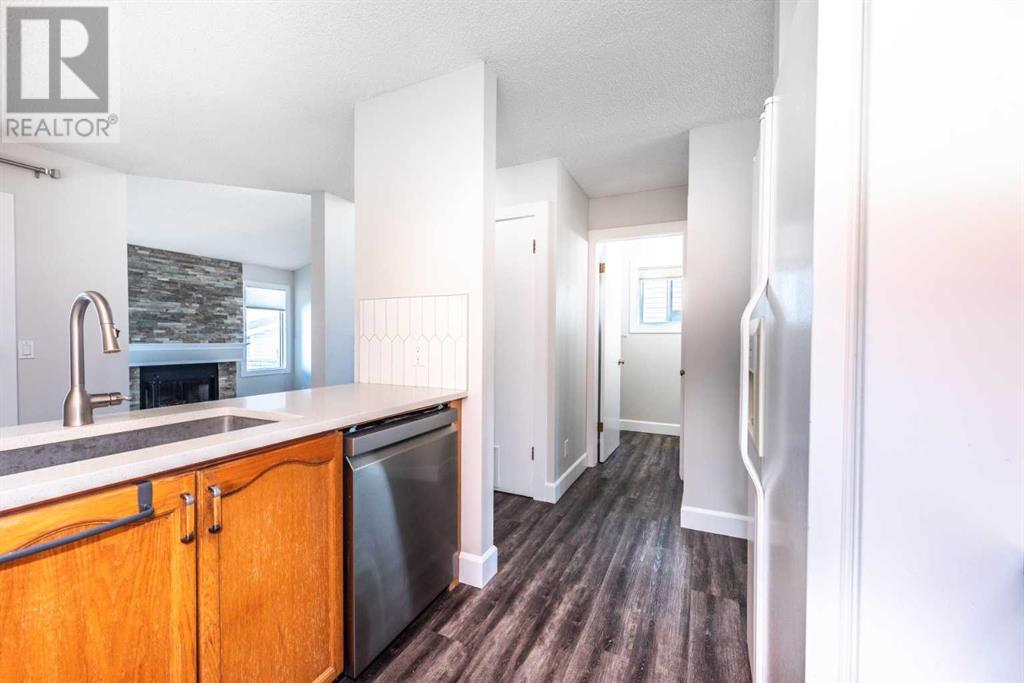 Single Family House for Sale in  Erin Woods Drive SE Erin Woods Calgary 