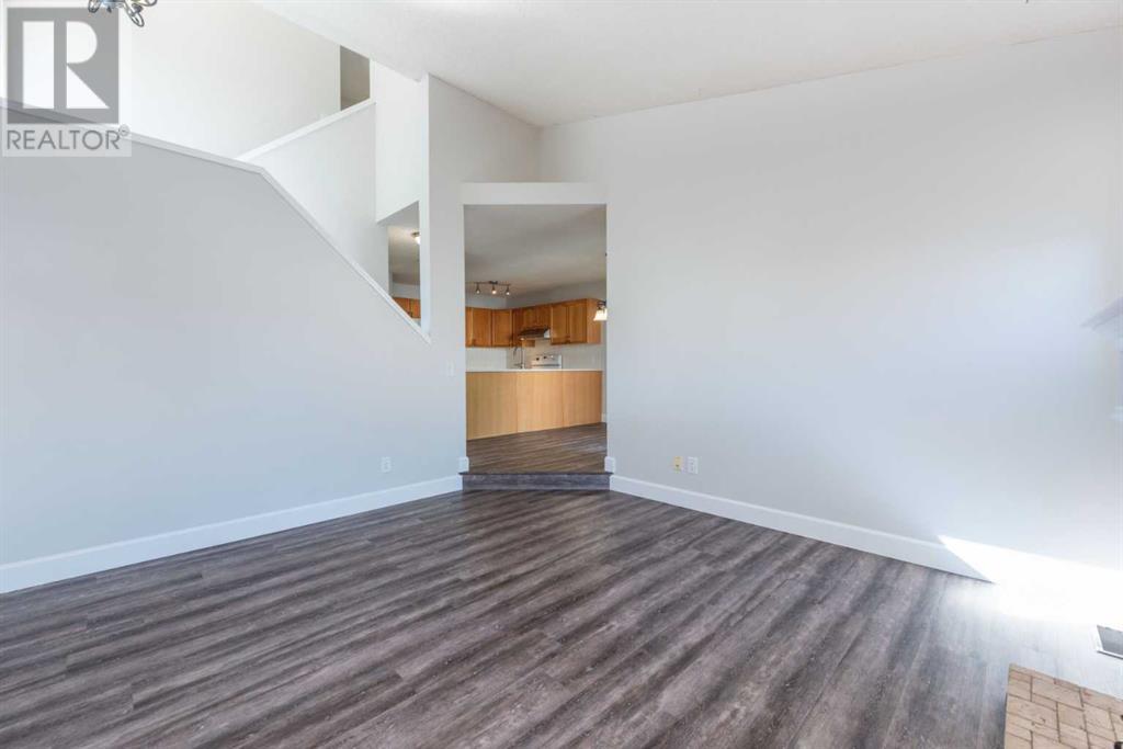 Single Family House for Sale in  Erin Woods Drive SE Erin Woods Calgary 
