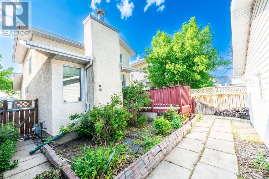 Single Family House for Sale in  Erin Woods Drive SE Erin Woods Calgary 