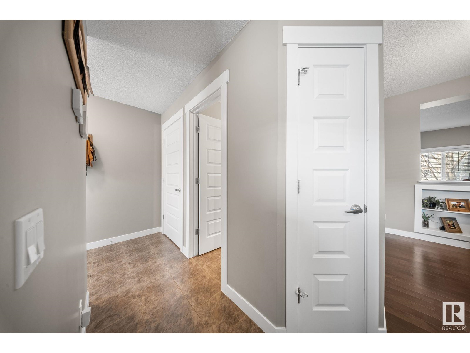 Photo 15 of 8107 224 St Nw Nw, Edmonton AB