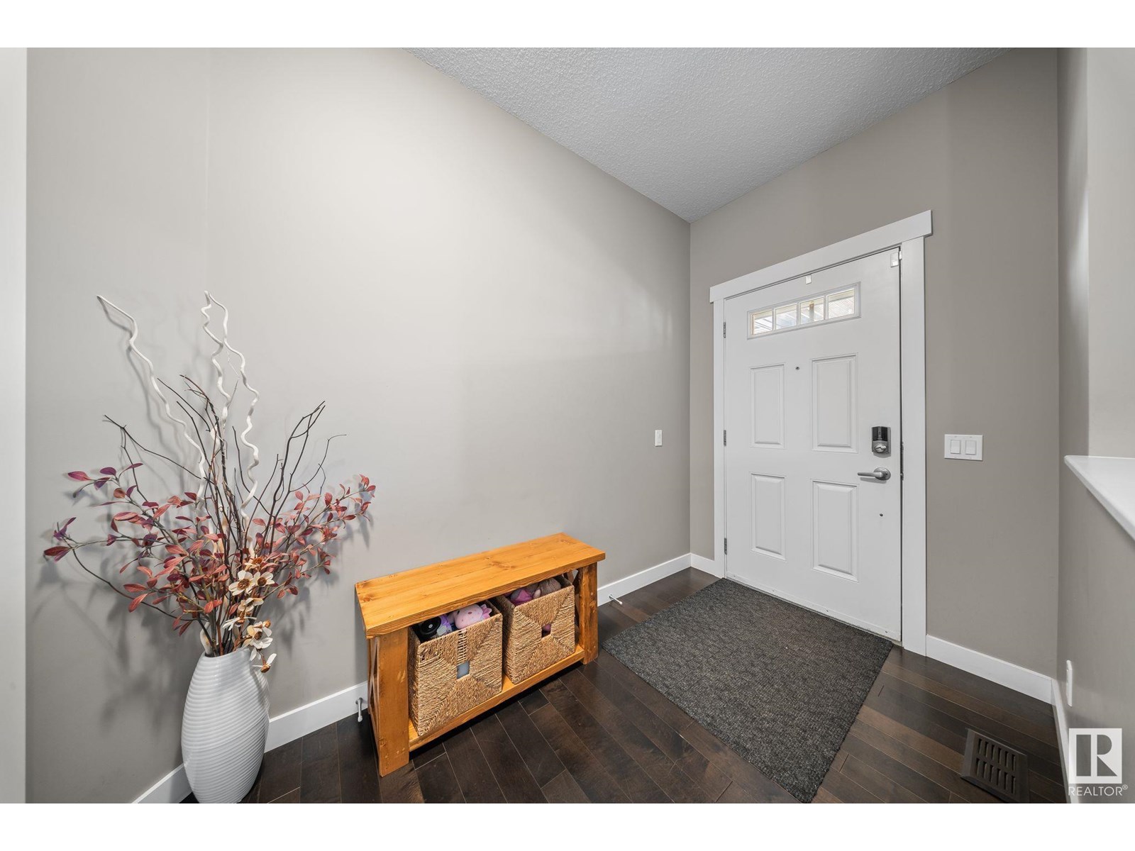 Photo 4 of 8107 224 St Nw Nw, Edmonton AB