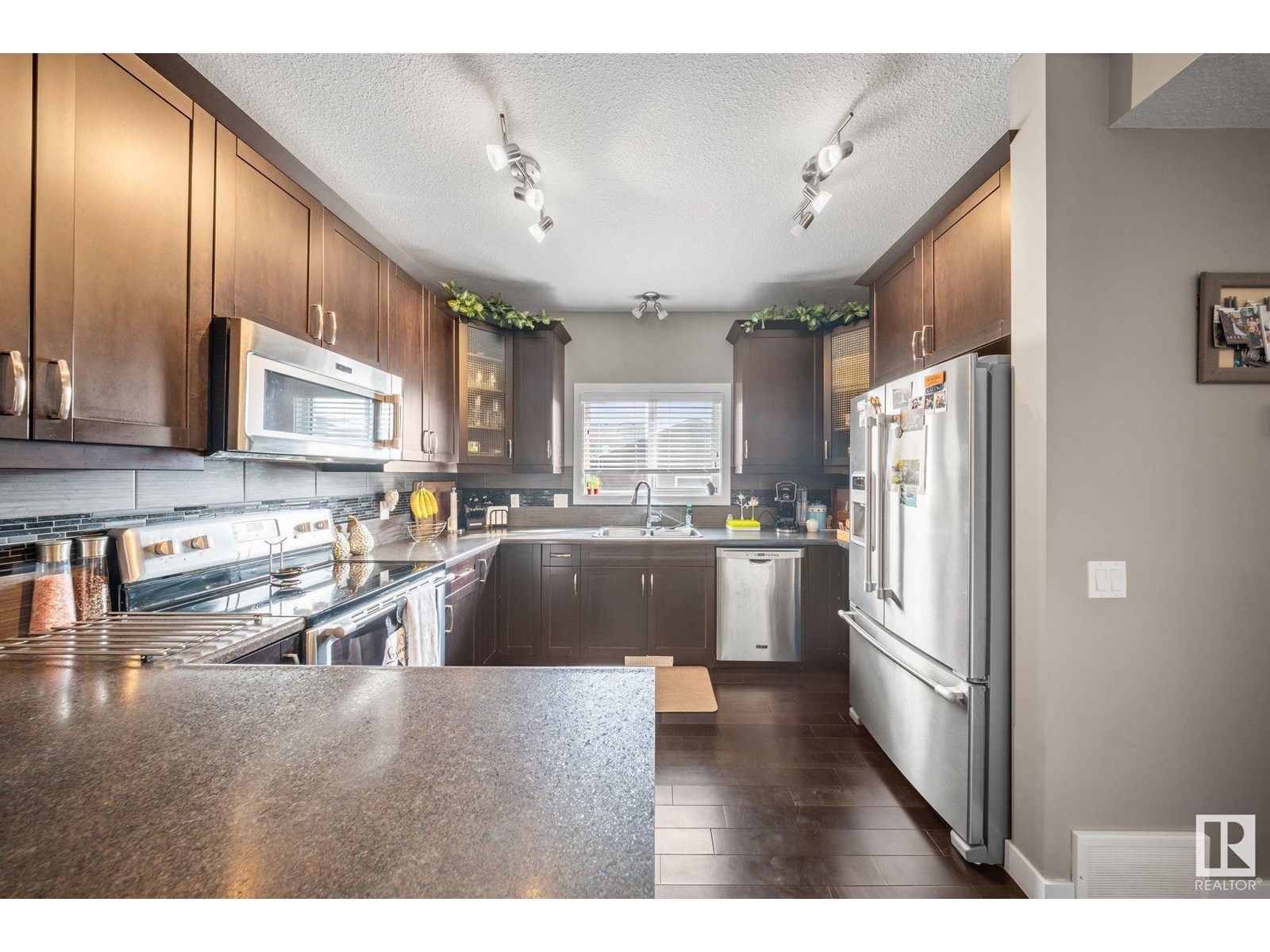 Photo 11 of 8107 224 St Nw Nw, Edmonton AB