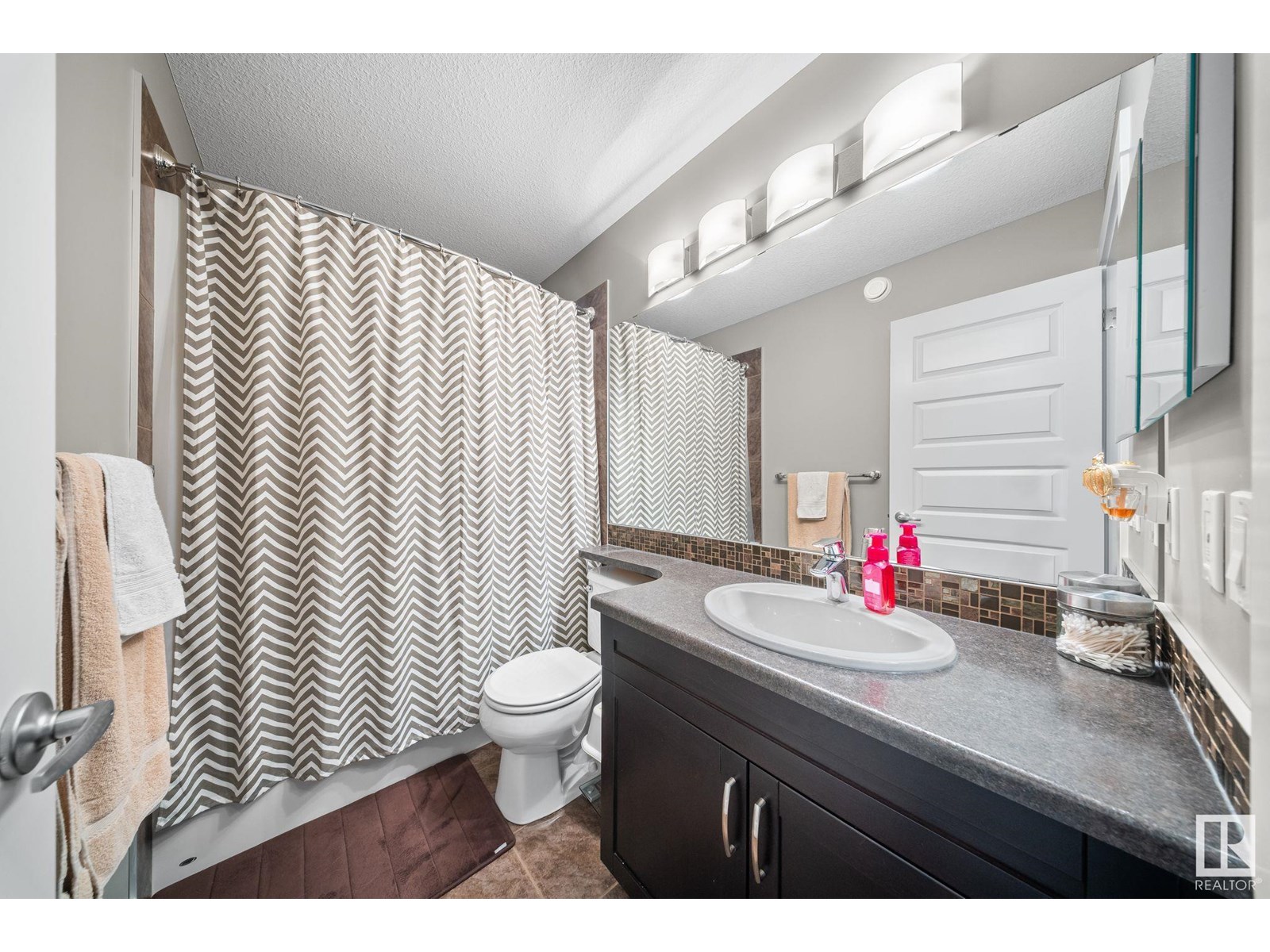 Photo 24 of 8107 224 St Nw Nw, Edmonton AB