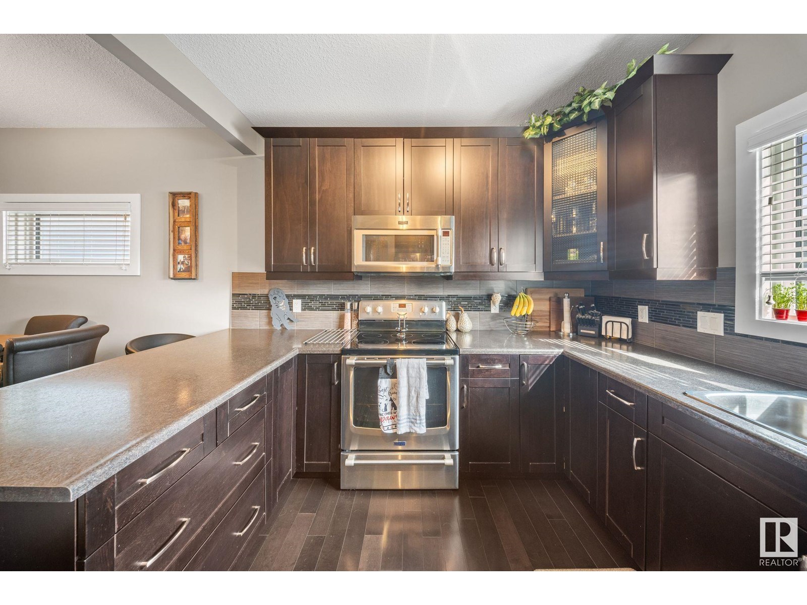 Photo 13 of 8107 224 St Nw Nw, Edmonton AB