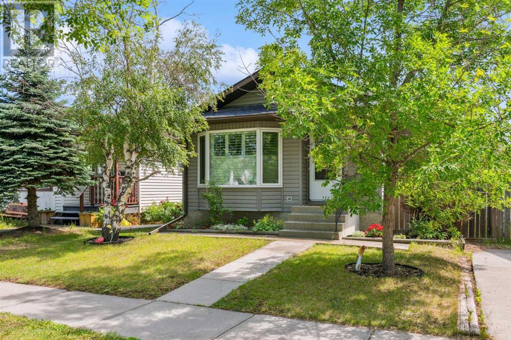 Single Family House 4 Level for Sale in  Tararidge Drive NE Taradale Calgary 