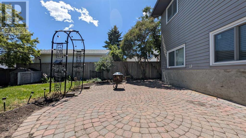 Single Family House 4 Level for Sale in  Tararidge Drive NE Taradale Calgary 