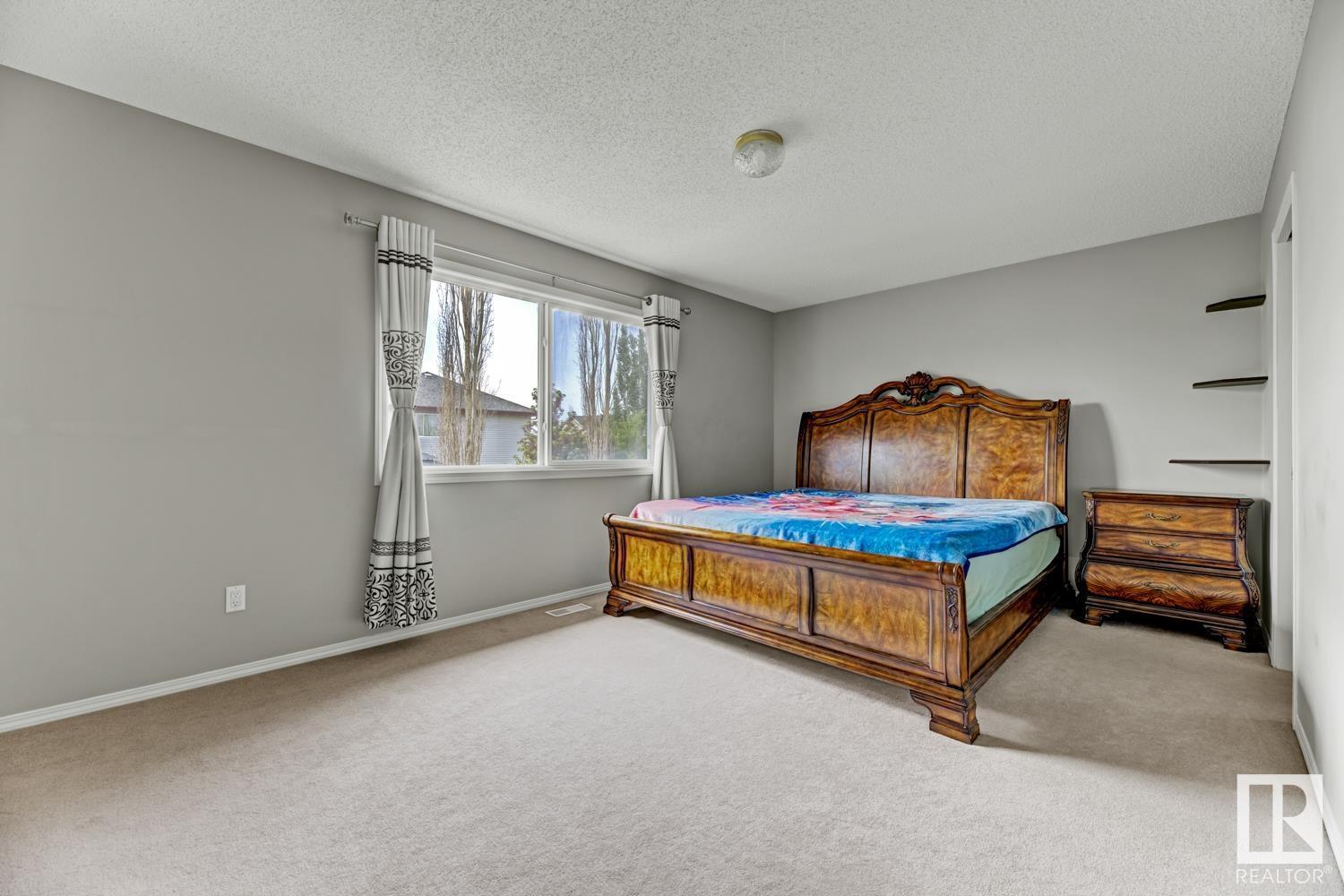Photo 23 of 2591 Hanna Cr Nw, Edmonton AB