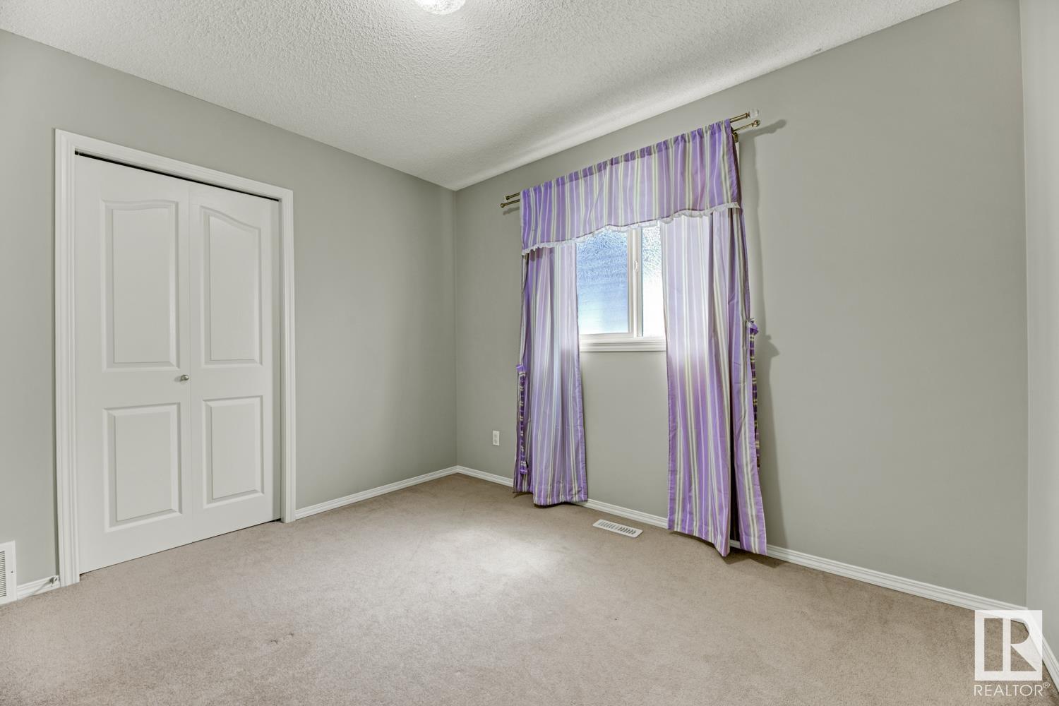 Photo 21 of 2591 Hanna Cr Nw, Edmonton AB