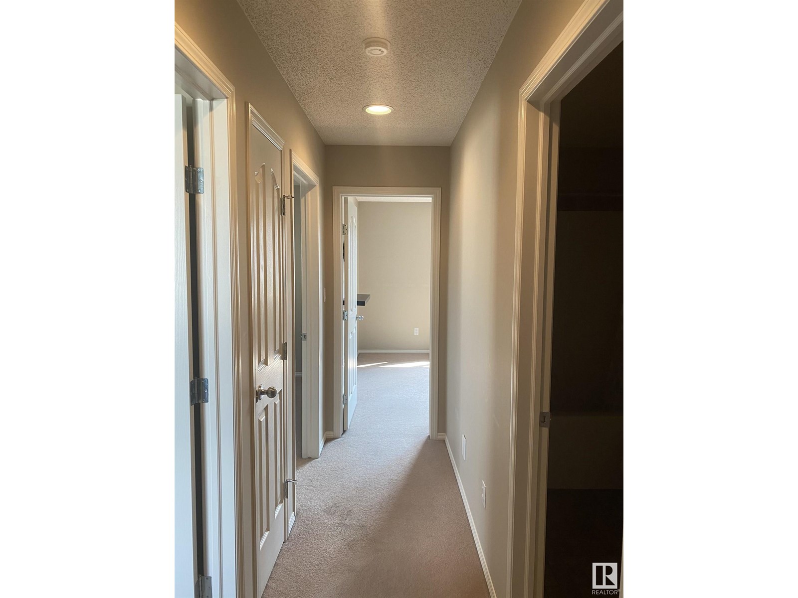 Photo 26 of 2591 Hanna Cr Nw, Edmonton AB