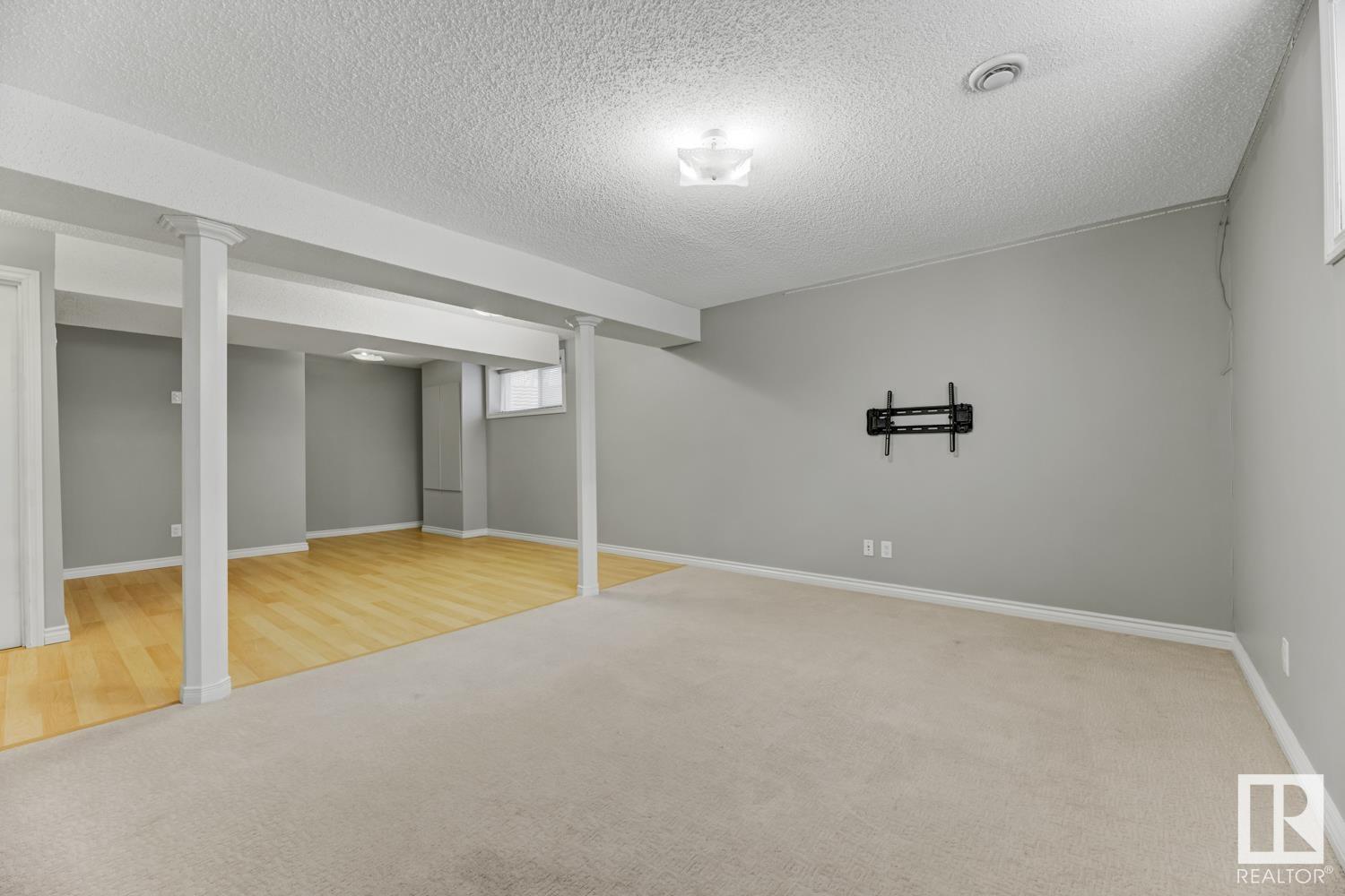 Photo 48 of 2591 Hanna Cr Nw, Edmonton AB