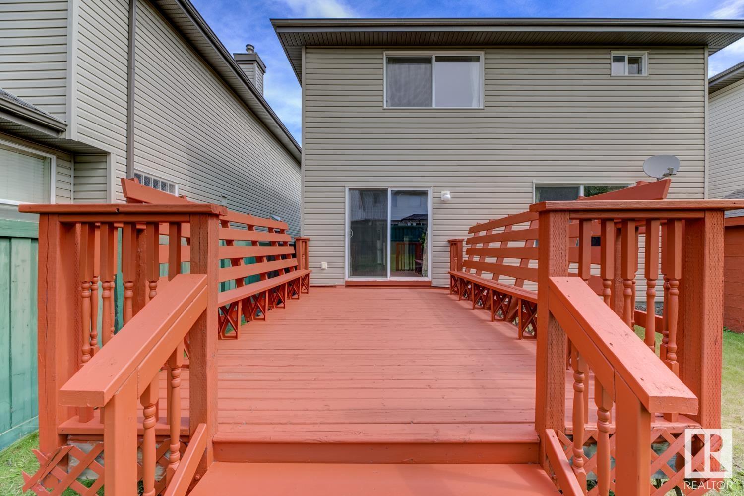 Photo 6 of 2591 Hanna Cr Nw, Edmonton AB
