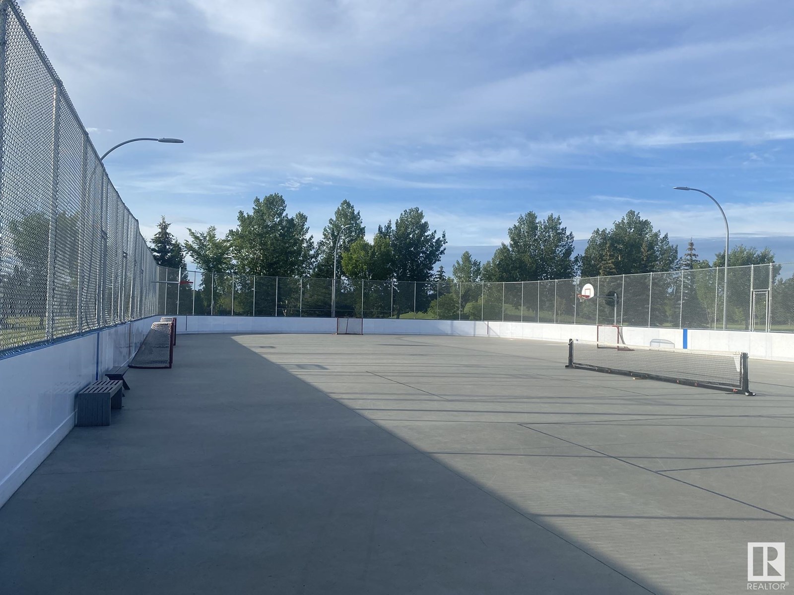 Photo 14 of 2591 Hanna Cr Nw, Edmonton AB