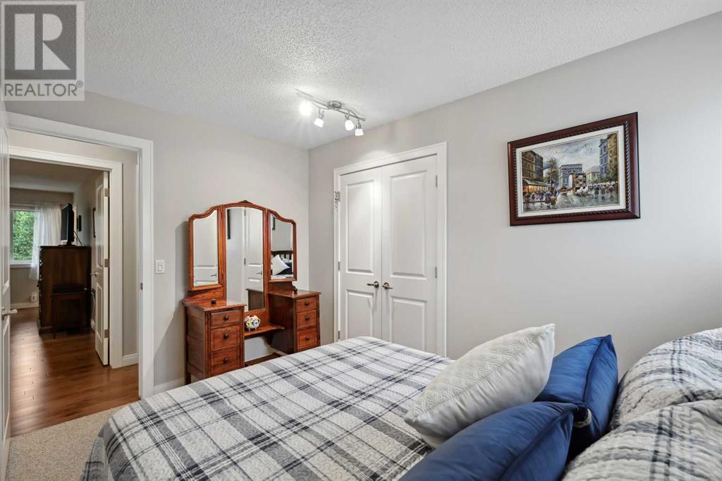 Single Family House 4 Level for Sale in  Hawkcliff Way NW Hawkwood Calgary 