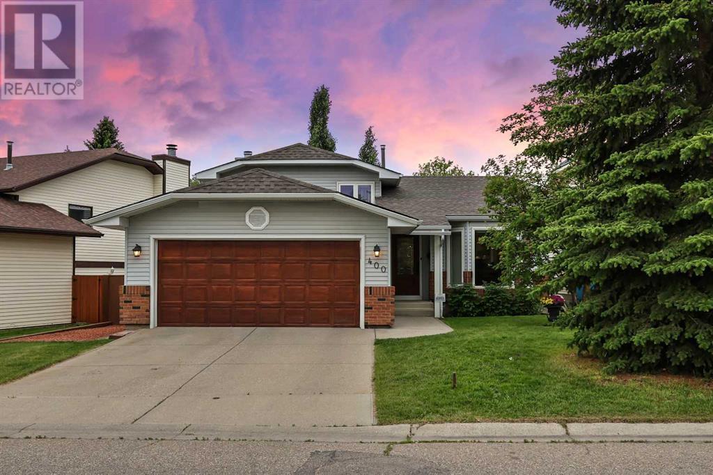 400 Hawkcliff Way NW, Calgary, Alberta
