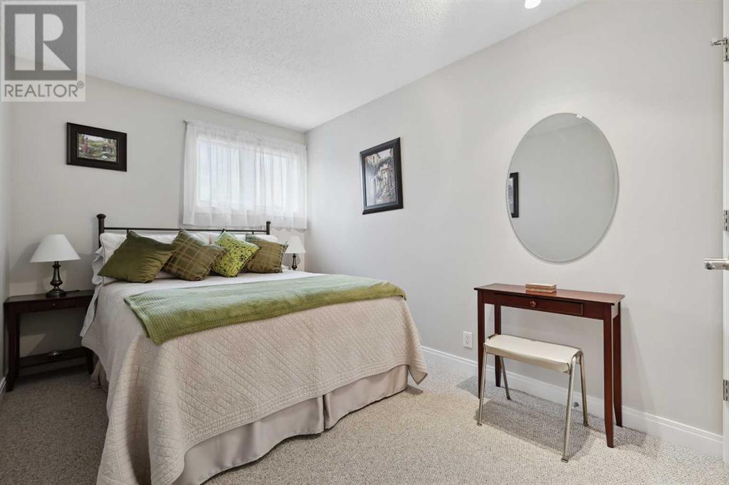 Single Family House 4 Level for Sale in  Hawkcliff Way NW Hawkwood Calgary 