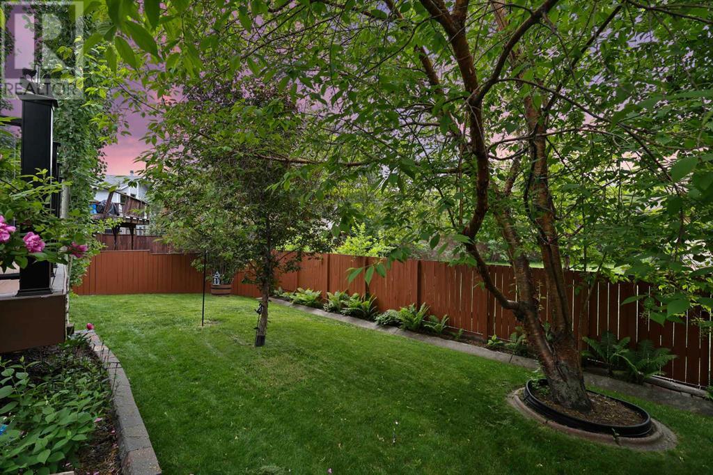 Single Family House 4 Level for Sale in  Hawkcliff Way NW Hawkwood Calgary 