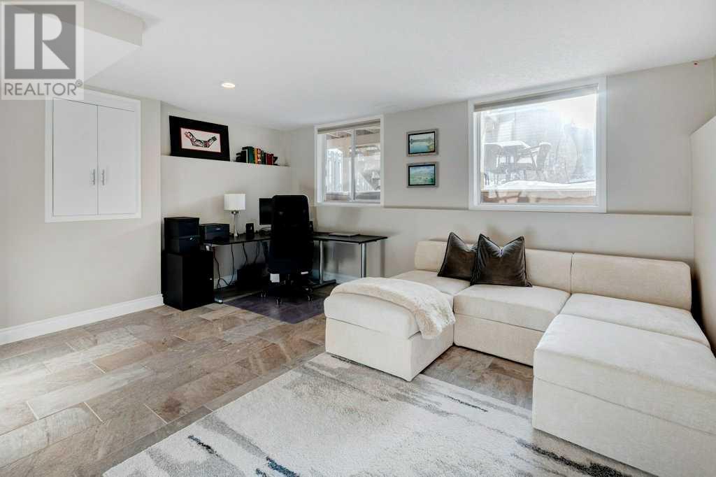 Single Family House for Sale in  Hidden Hills Road NW Hidden Valley Calgary 