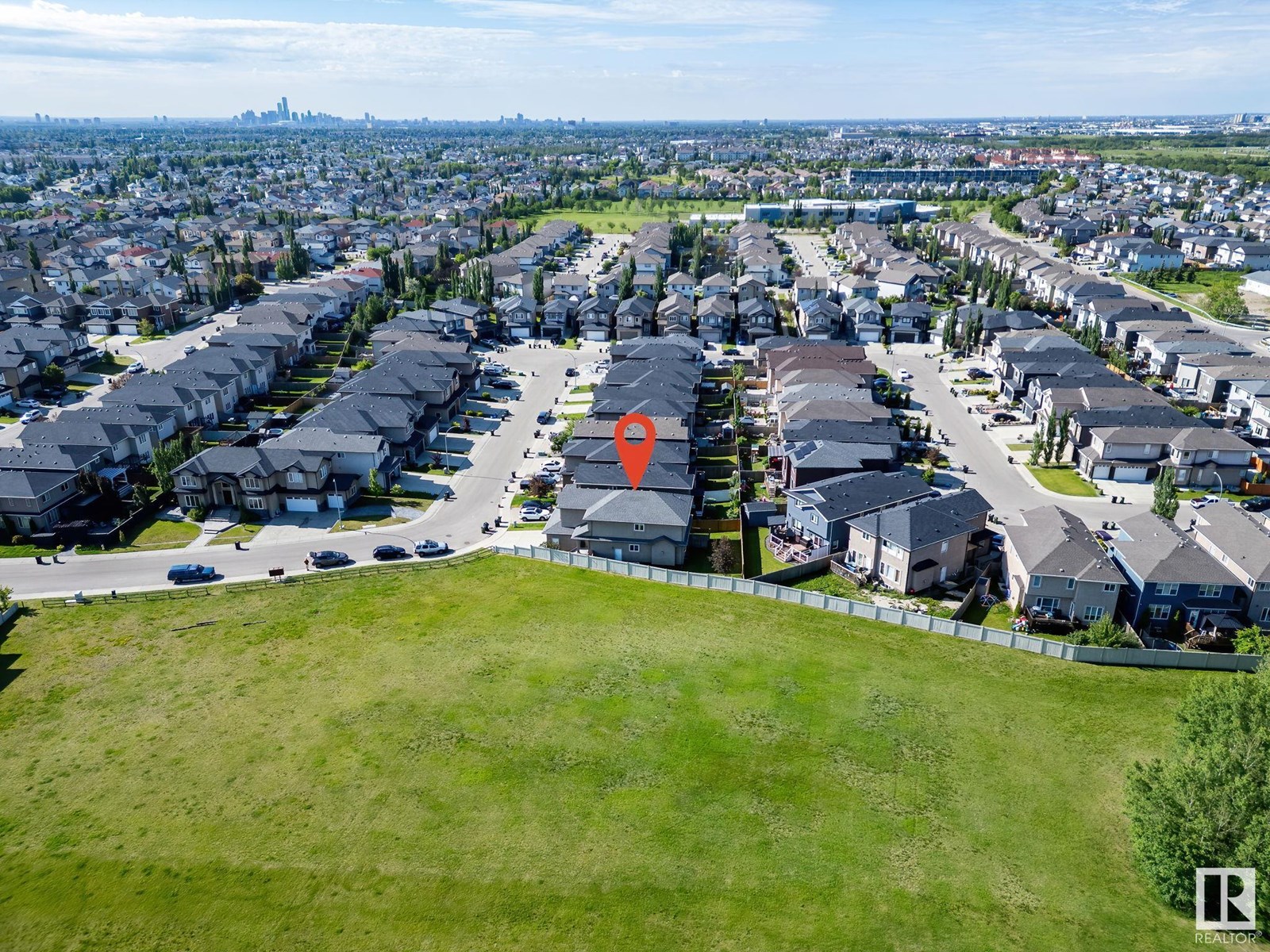 Photo 3 of 16268 137 St Nw, Edmonton AB