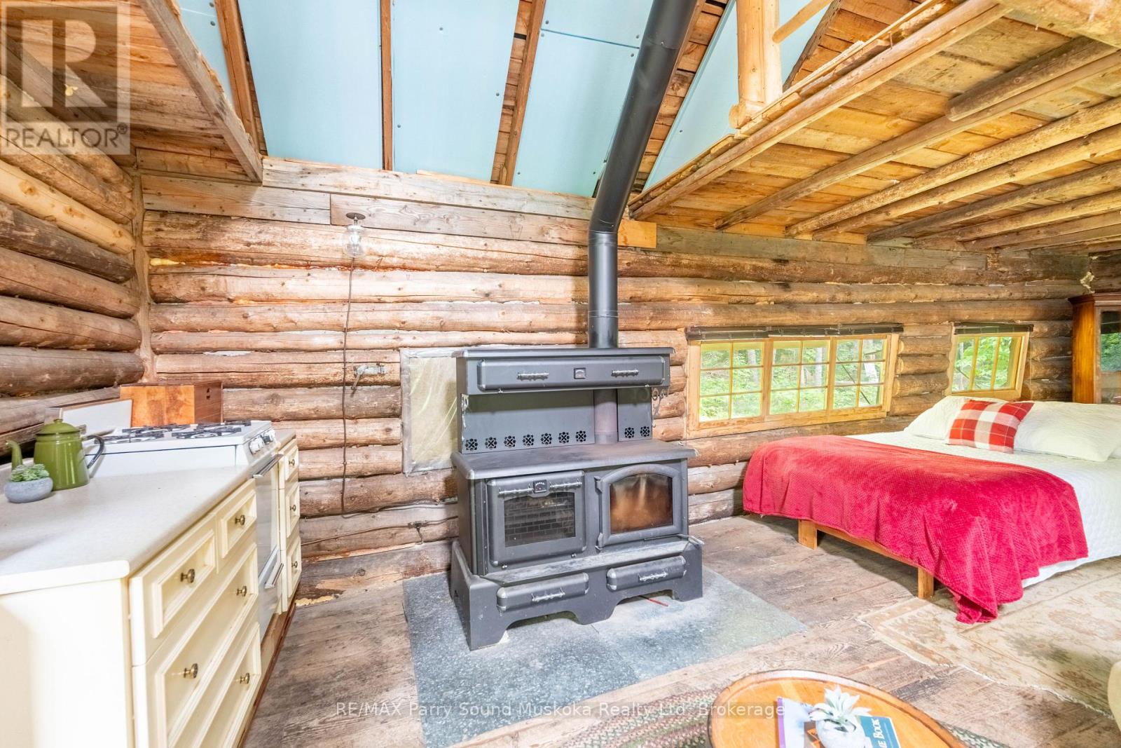 Photo 14 of 141 Middle Road, Mcmurrich Monteith ON