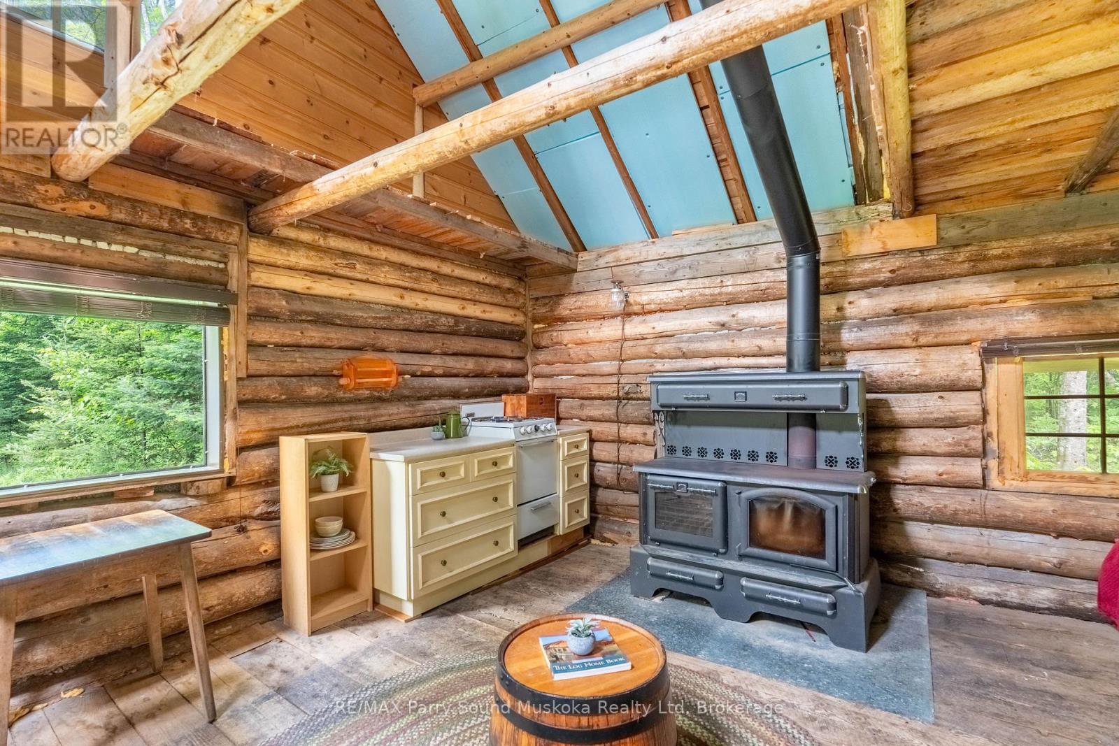 Photo 13 of 141 Middle Road, Mcmurrich Monteith ON