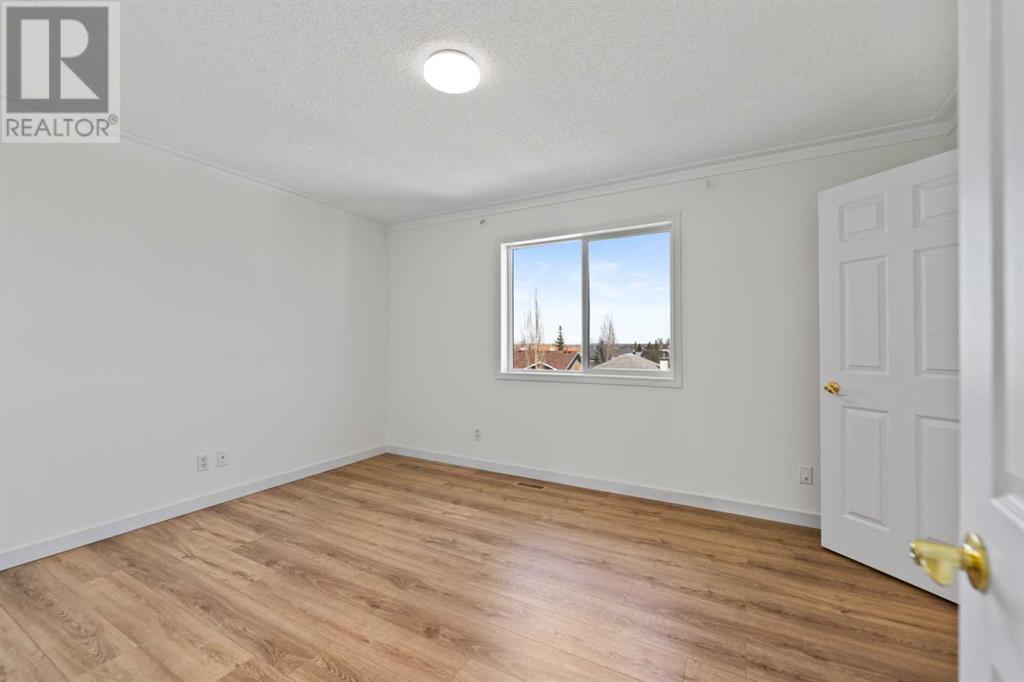 Single Family House for Sale in  BRIDLERIDGE Circle SW Bridlewood Calgary 
