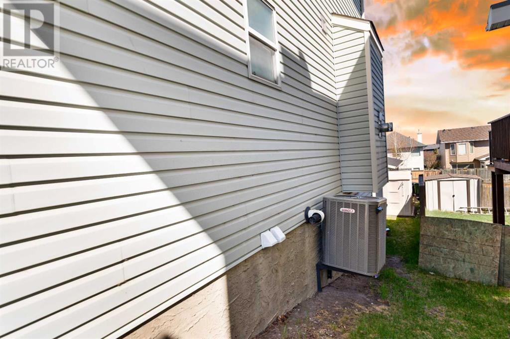 Single Family House for Sale in  BRIDLERIDGE Circle SW Bridlewood Calgary 