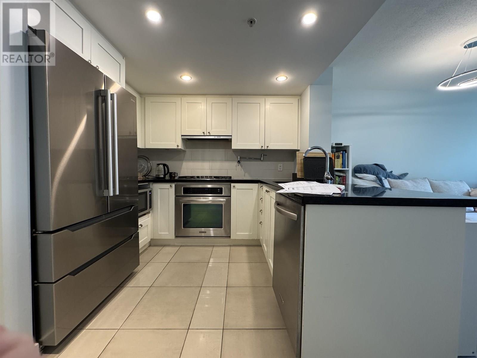 Photo 3 of 208 9373 Hemlock Drive, Richmond BC