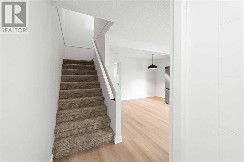 Single Family House for Sale in  Erin Ridge Road SE Erin Woods Calgary 
