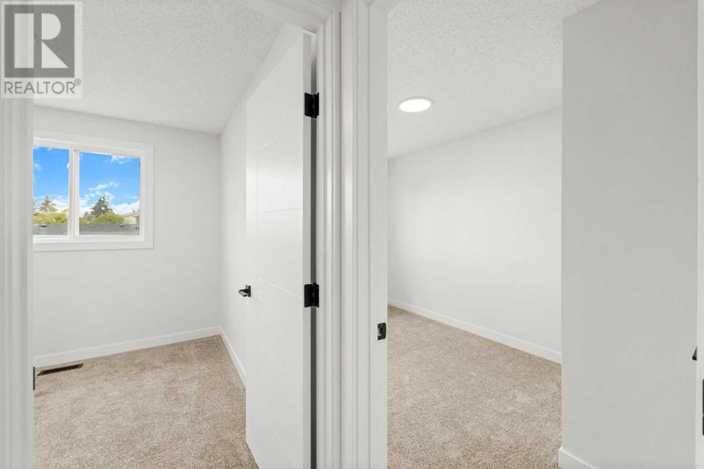 Single Family House for Sale in  Erin Ridge Road SE Erin Woods Calgary 