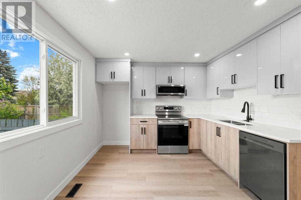 Single Family House for Sale in  Erin Ridge Road SE Erin Woods Calgary 