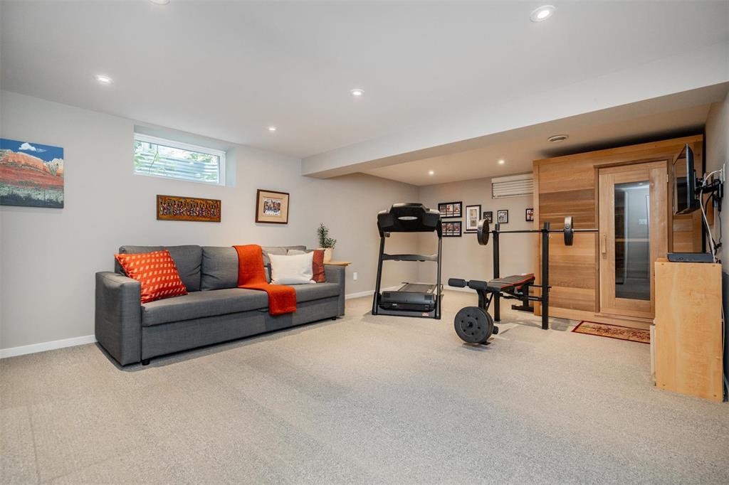 Photo 22 of 408 Hosmer Boulevard, Winnipeg MB