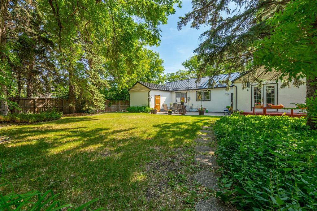 Photo 35 of 408 Hosmer Boulevard, Winnipeg MB